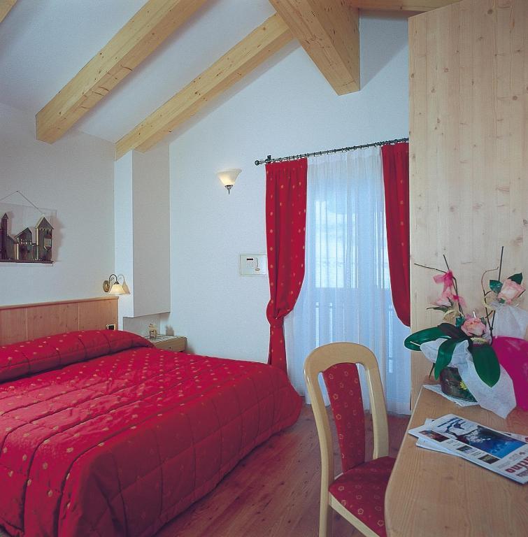 Hotel Zirmes Моэна Номер фото