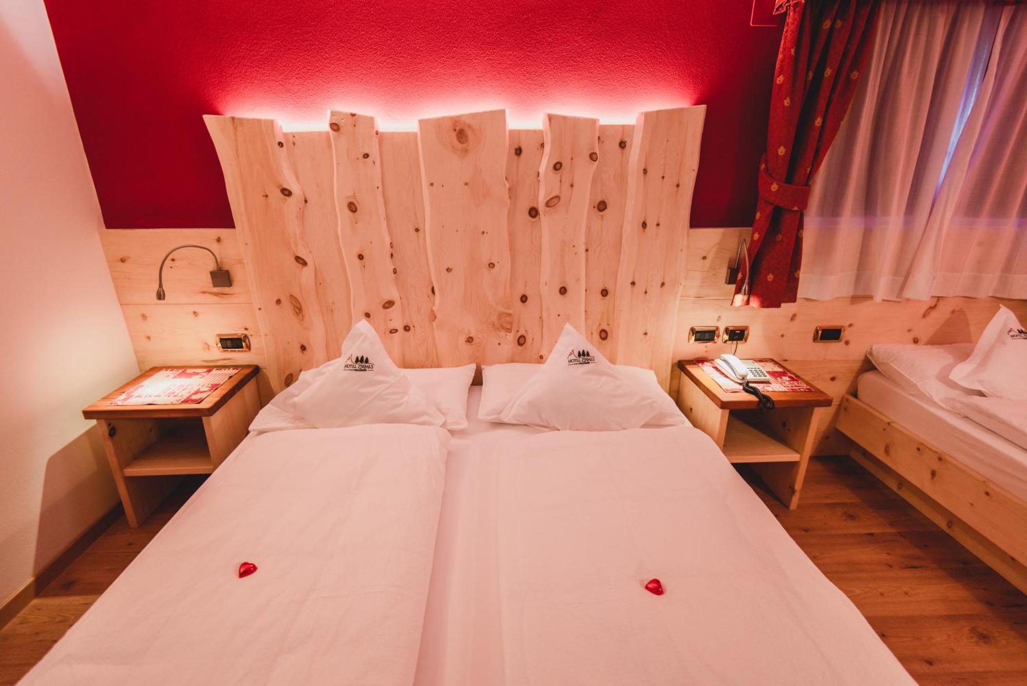 Hotel Zirmes Моэна Экстерьер фото