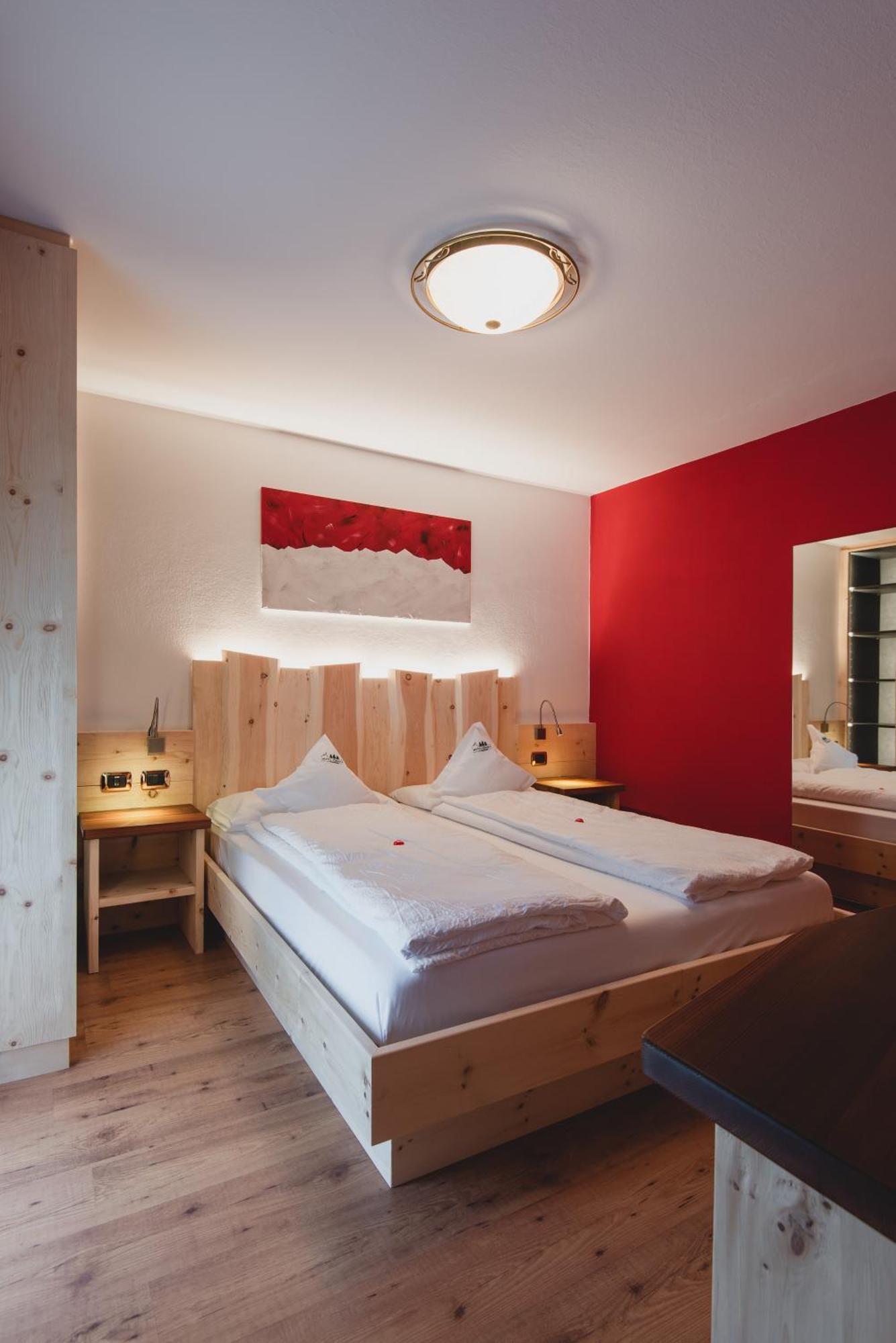 Hotel Zirmes Моэна Экстерьер фото